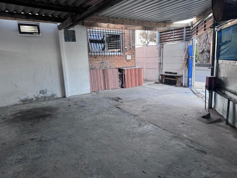 4 Bedroom Property for Sale in Westridge Western Cape